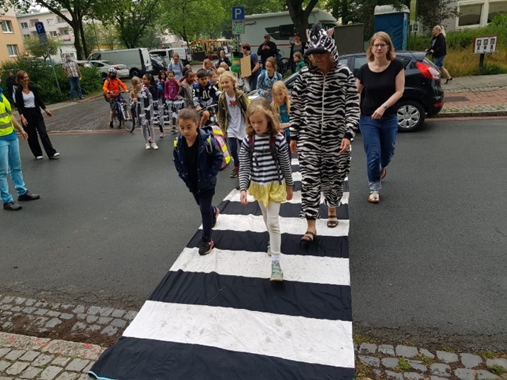 Zebra-Aktion mit Kindern in Bremen